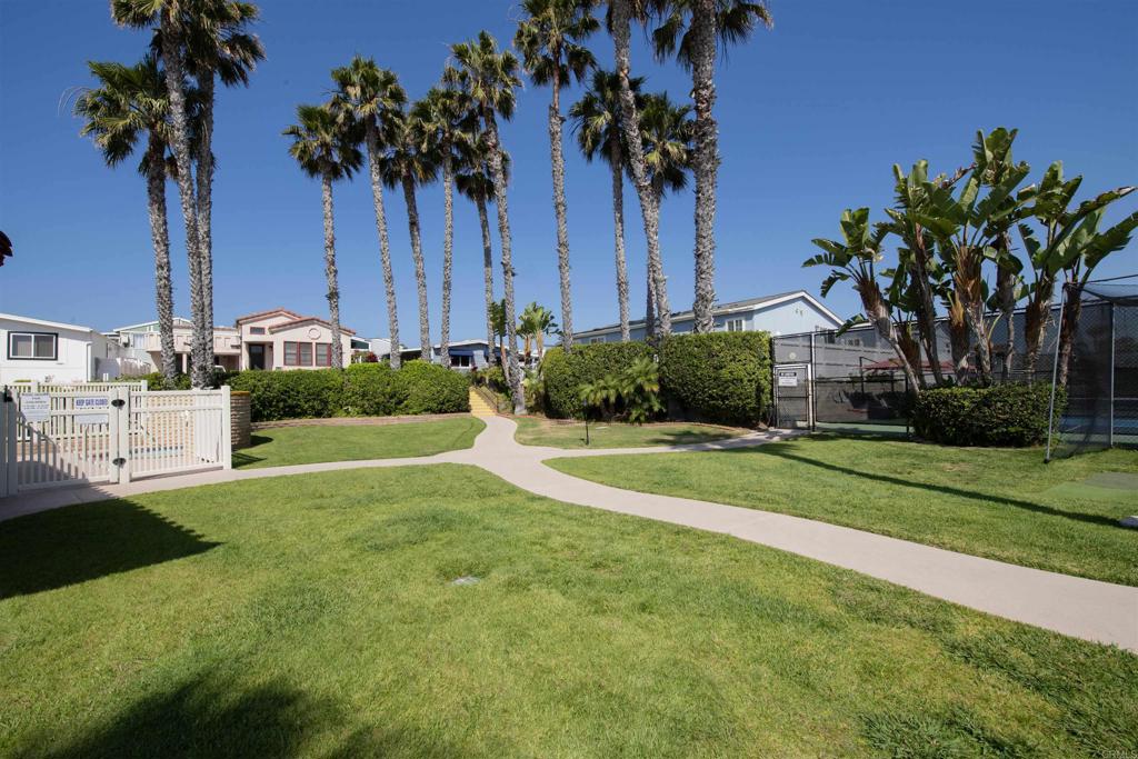 6503 Friendly Place Carlsbad, CA 92011 - Photo 30 of 33