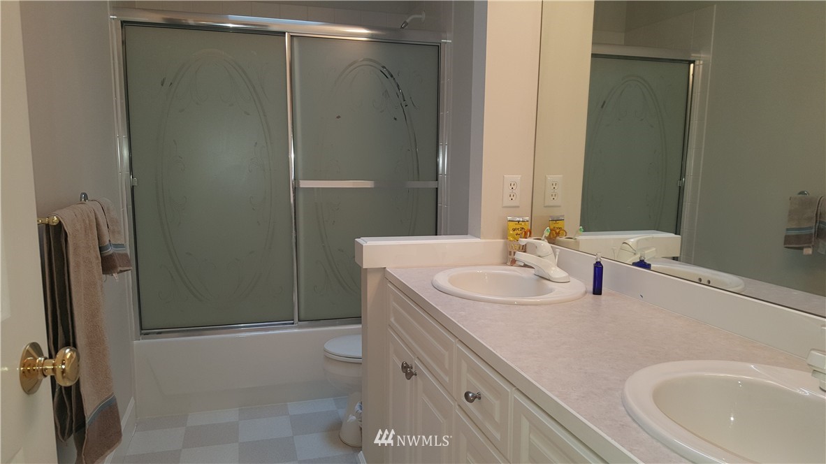 21005 37th Avenue Southeast Bothell, WA 98021 - Photo 17 of 20