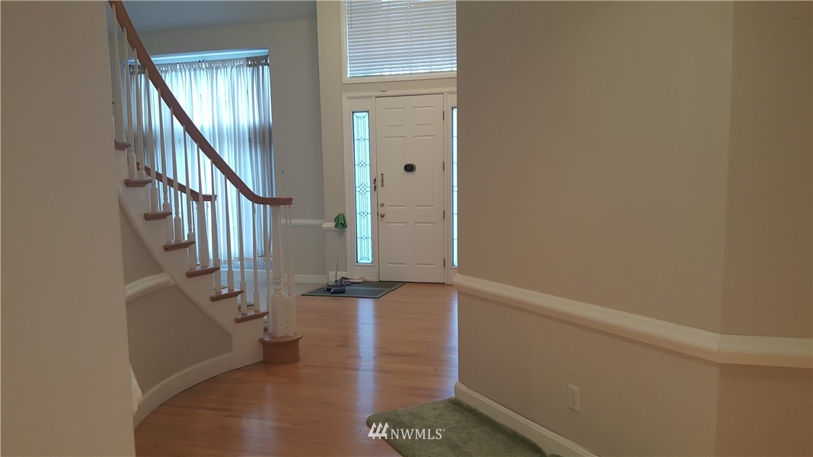 21005 37th Avenue Southeast Bothell, WA 98021 - Photo 9 of 20