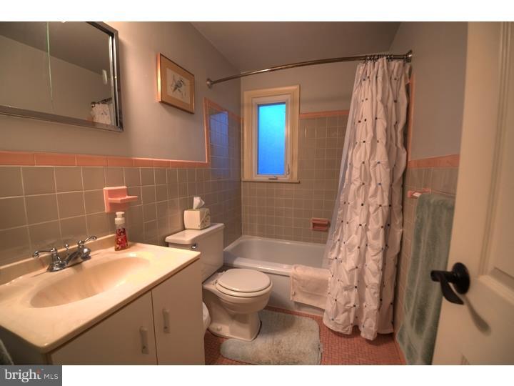 2877 Joyce Road Abington, PA 19001 - Photo 15 of 24 Bathroom