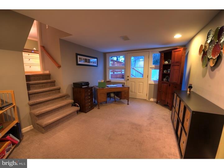 2877 Joyce Road Abington, PA 19001 - Photo 5 of 24 Family Room