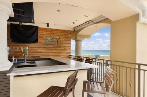 $599,999 | 601 North Fort Lauderdale Beach Boulevard, Unit 903, Fort Lauderdale, FL 33304