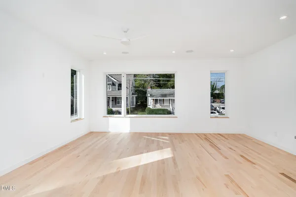 $5,750 | 515 West Lenoir Street, Unit 102, Raleigh, NC 27601