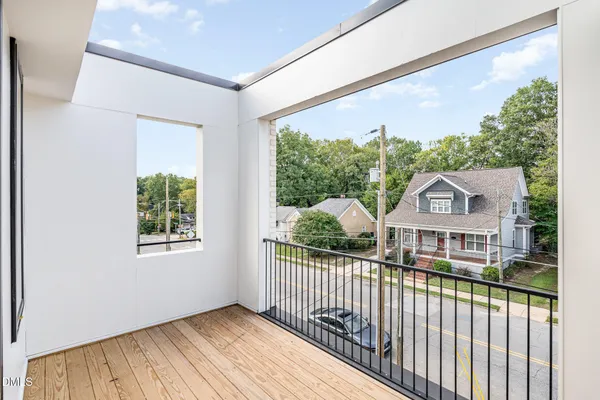 $5,750 | 515 West Lenoir Street, Unit 102, Raleigh, NC 27601