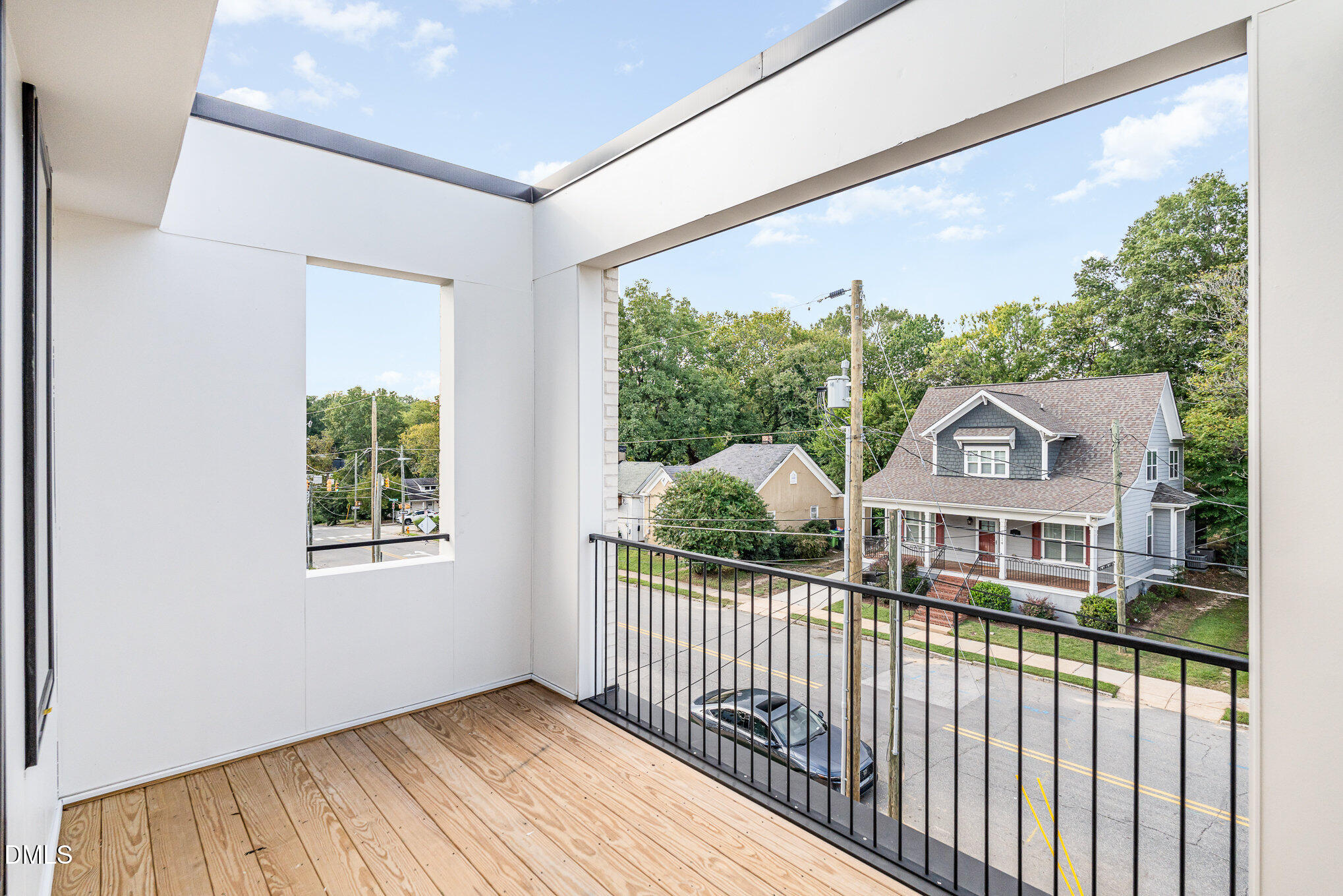 515 West Lenoir Street, Unit 102 Raleigh, NC 27601 - Photo 26 of 41 a front view of a house with a porch