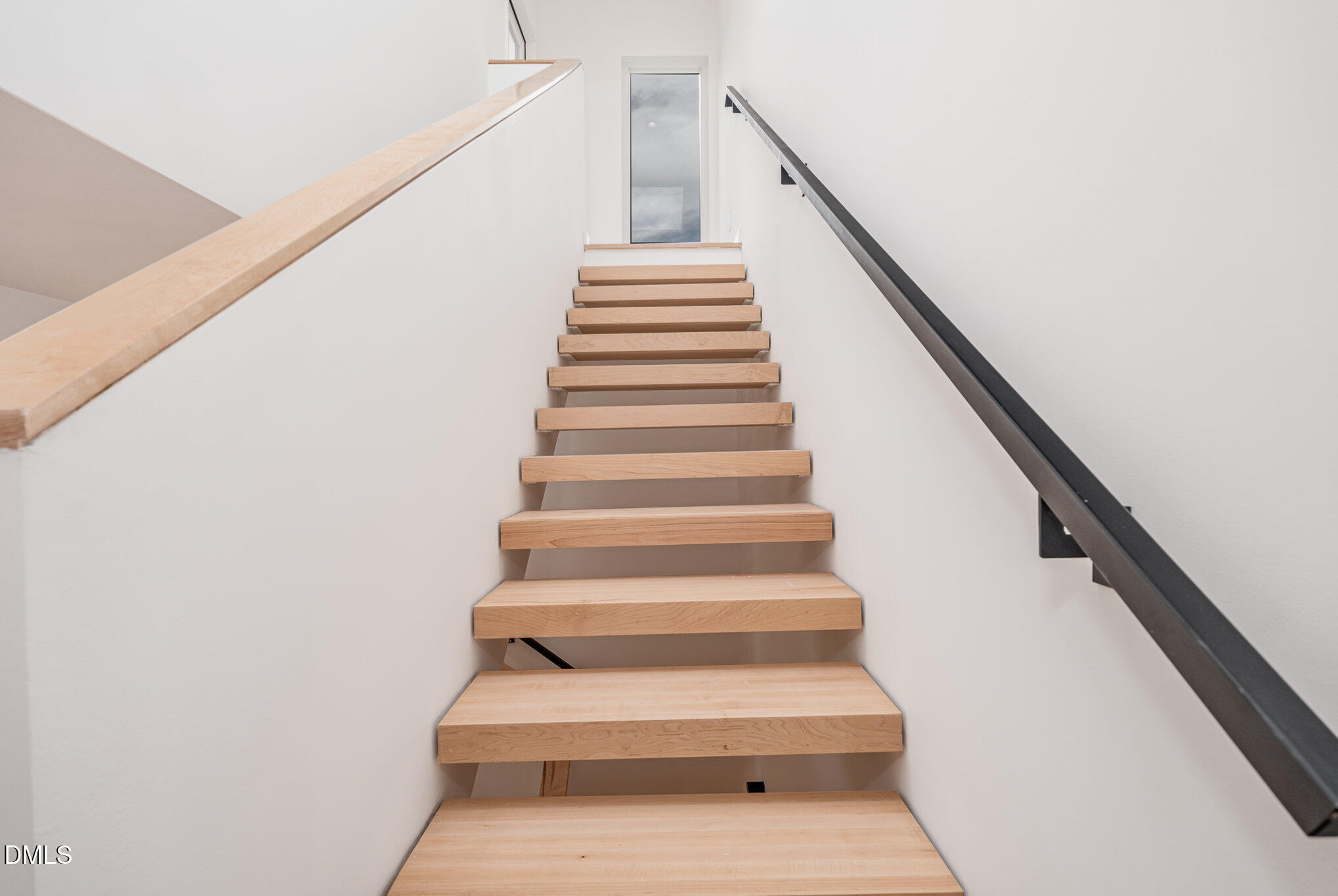 515 West Lenoir Street, Unit 102 Raleigh, NC 27601 - Photo 27 of 41 a view of entryway