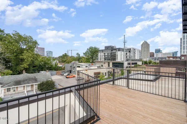 $5,750 | 515 West Lenoir Street, Unit 102, Raleigh, NC 27601