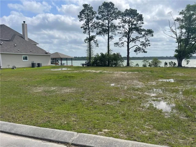 $139,000 | 712 Northlake Drive, Covington, LA 70435