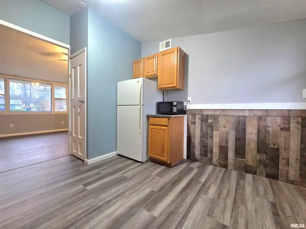 $100,000 | 1722 Harrison Street, Galesburg, IL 61401