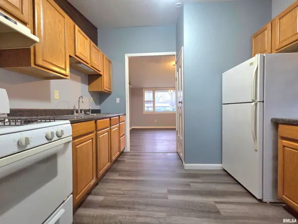 $100,000 | 1722 Harrison Street, Galesburg, IL 61401
