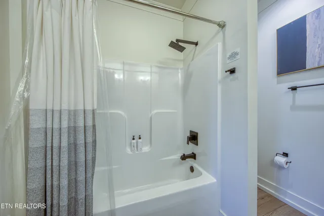 $528,999 | 410 Fleeta Williams Way, Sevierville, TN 37862