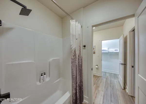 $528,699 | 410 Fleeta Williams Way, Sevierville, TN 37862