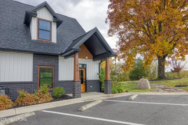 $528,699 | 410 Fleeta Williams Way, Sevierville, TN 37862