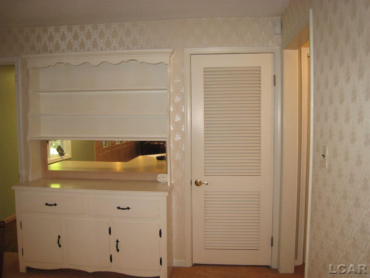 515 North Occidental Road Tecumseh, MI 49286 - Photo 25 of 55 Built-In Hutch