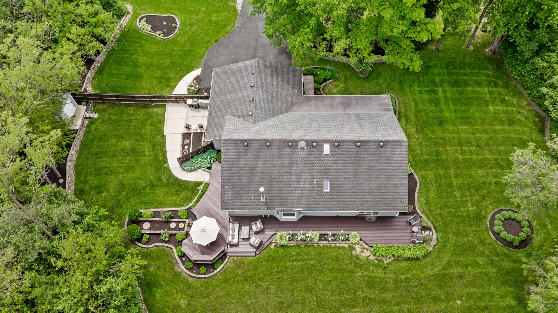 28W140 Mack Road Wheaton, IL 60189 - Photo 2 of 48 an aerial view of a house