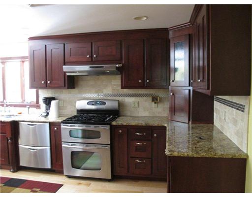 556 Log Road Smithfield, RI 02917 - Photo 3 of 20 Kitchen.