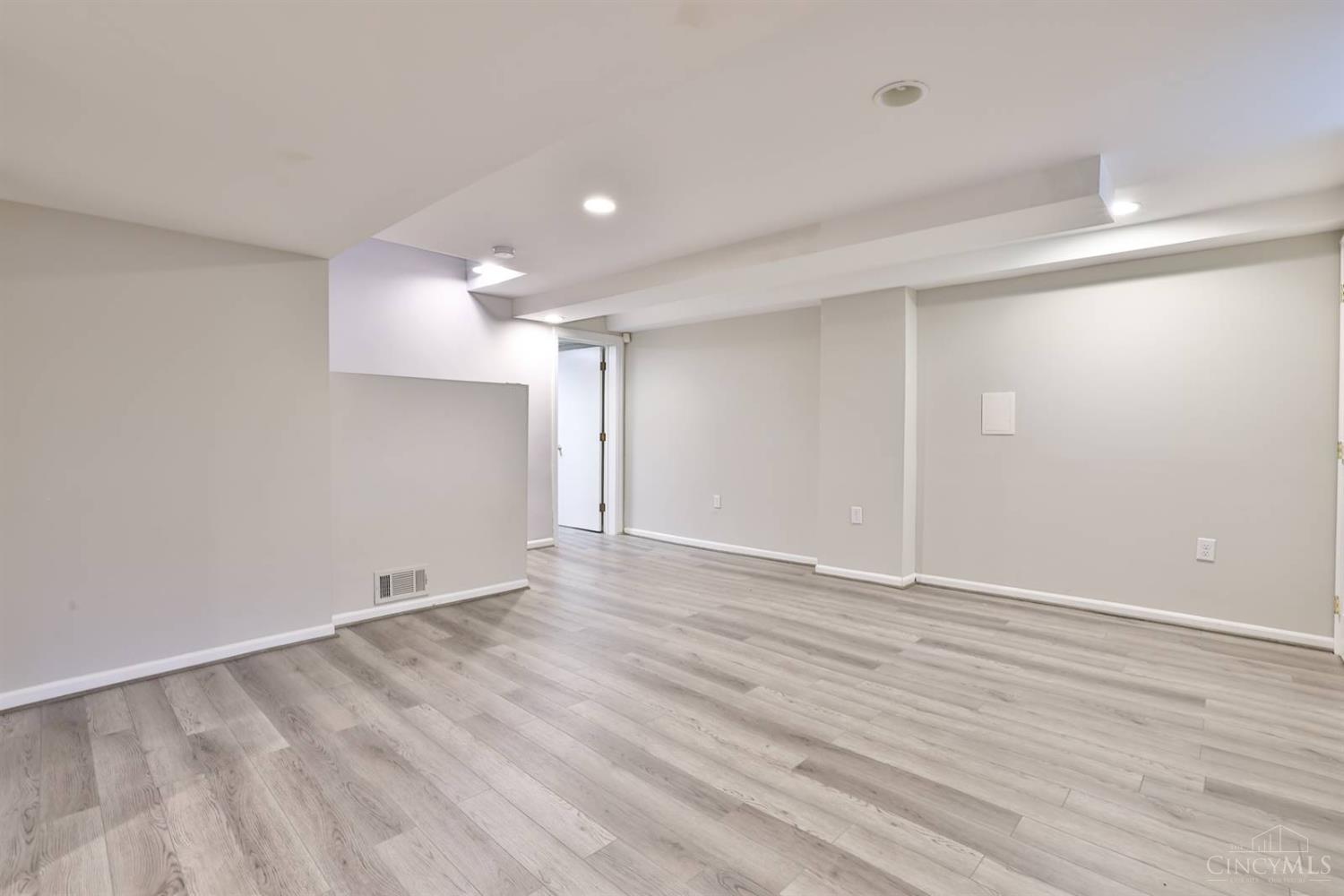 6100 Miami Road Cincinnati, OH 45243 - Photo 36 of 54