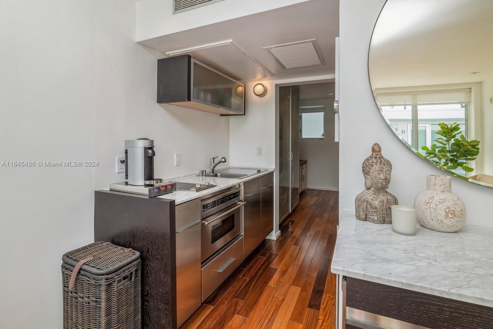 1601 West Avenue, Unit 208 Miami Beach, FL 33139 - Photo 10 of 16