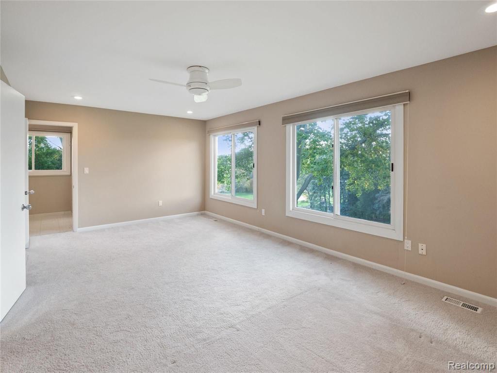 1835 Golf Ridge Drive Bloomfield Hills, MI 48302 - Photo 23 of 36