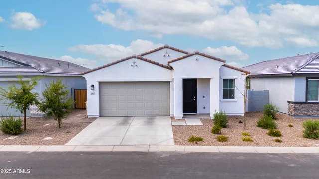 $469,900 | 2487 East Boulder Avenue, Apache Junction, AZ 85119
