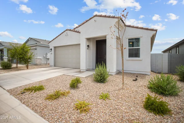 $469,900 | 2487 East Boulder Avenue, Apache Junction, AZ 85119