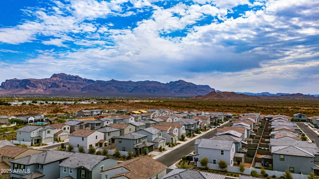 $469,900 | 2487 East Boulder Avenue, Apache Junction, AZ 85119