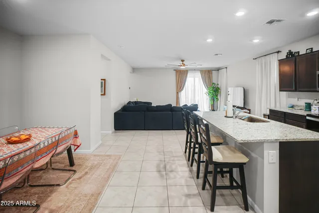 $469,900 | 2487 East Boulder Avenue, Apache Junction, AZ 85119