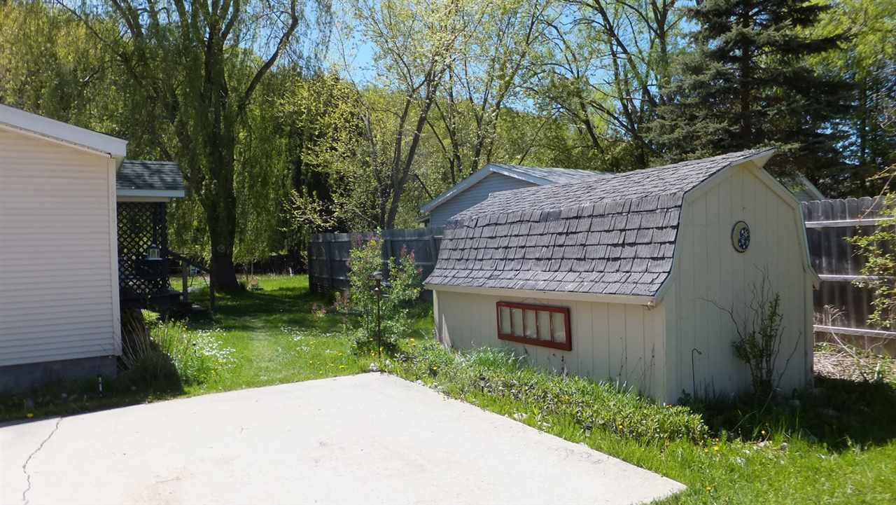 10795 Riverside Drive Honor, MI 49640 - Photo 15 of 25 1817365-15.JPG