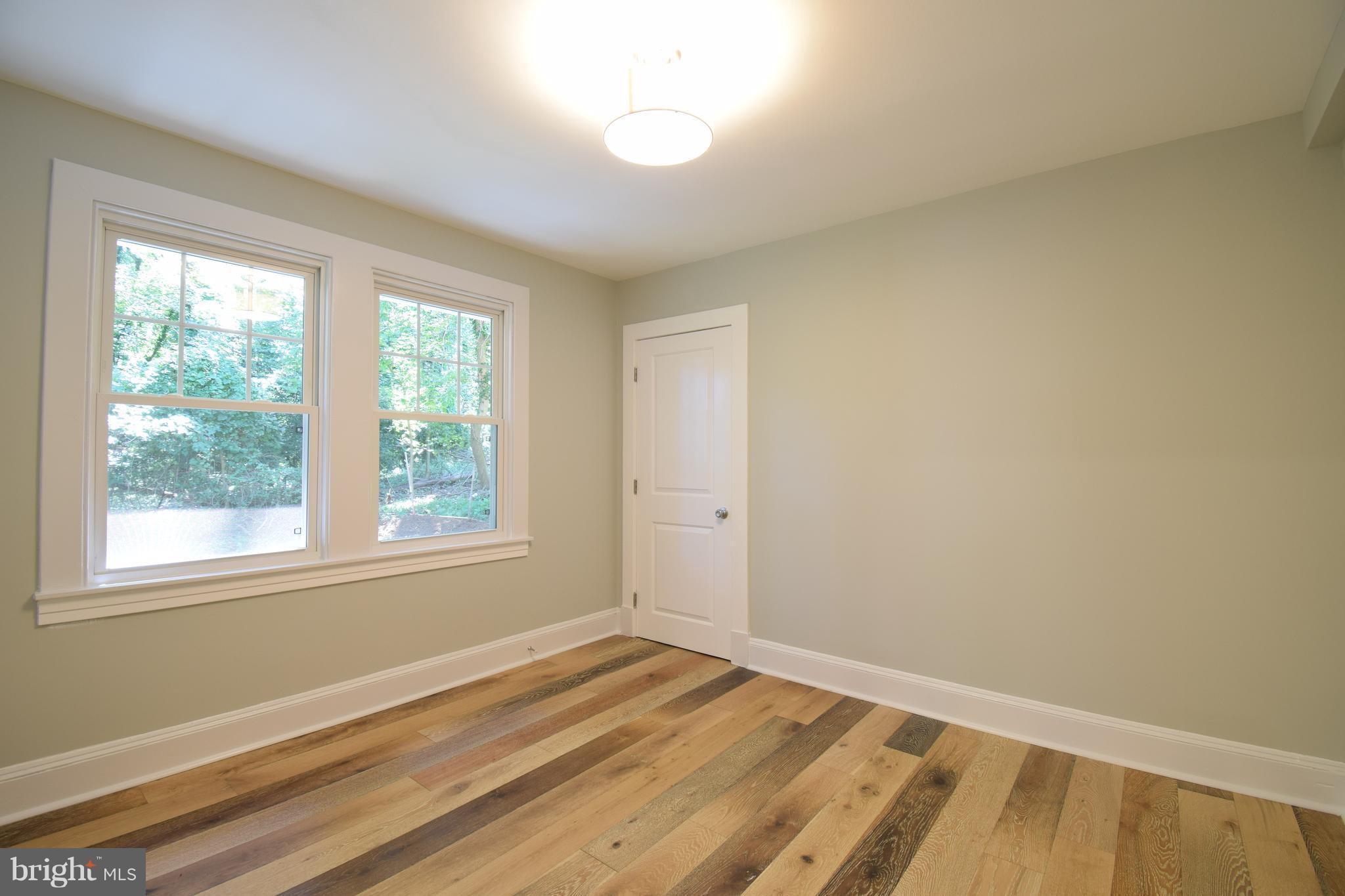 516 Pafel Road Annapolis, MD 21401 - Photo 10 of 30 Main level bedroom