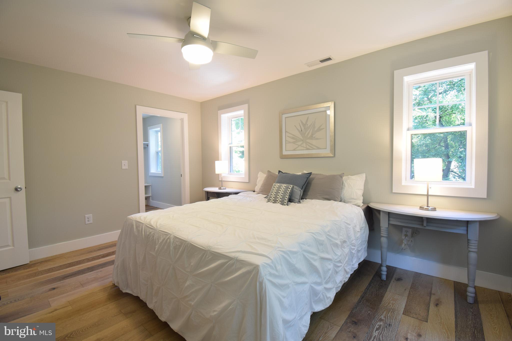 516 Pafel Road Annapolis, MD 21401 - Photo 16 of 30 Master with walk in closet