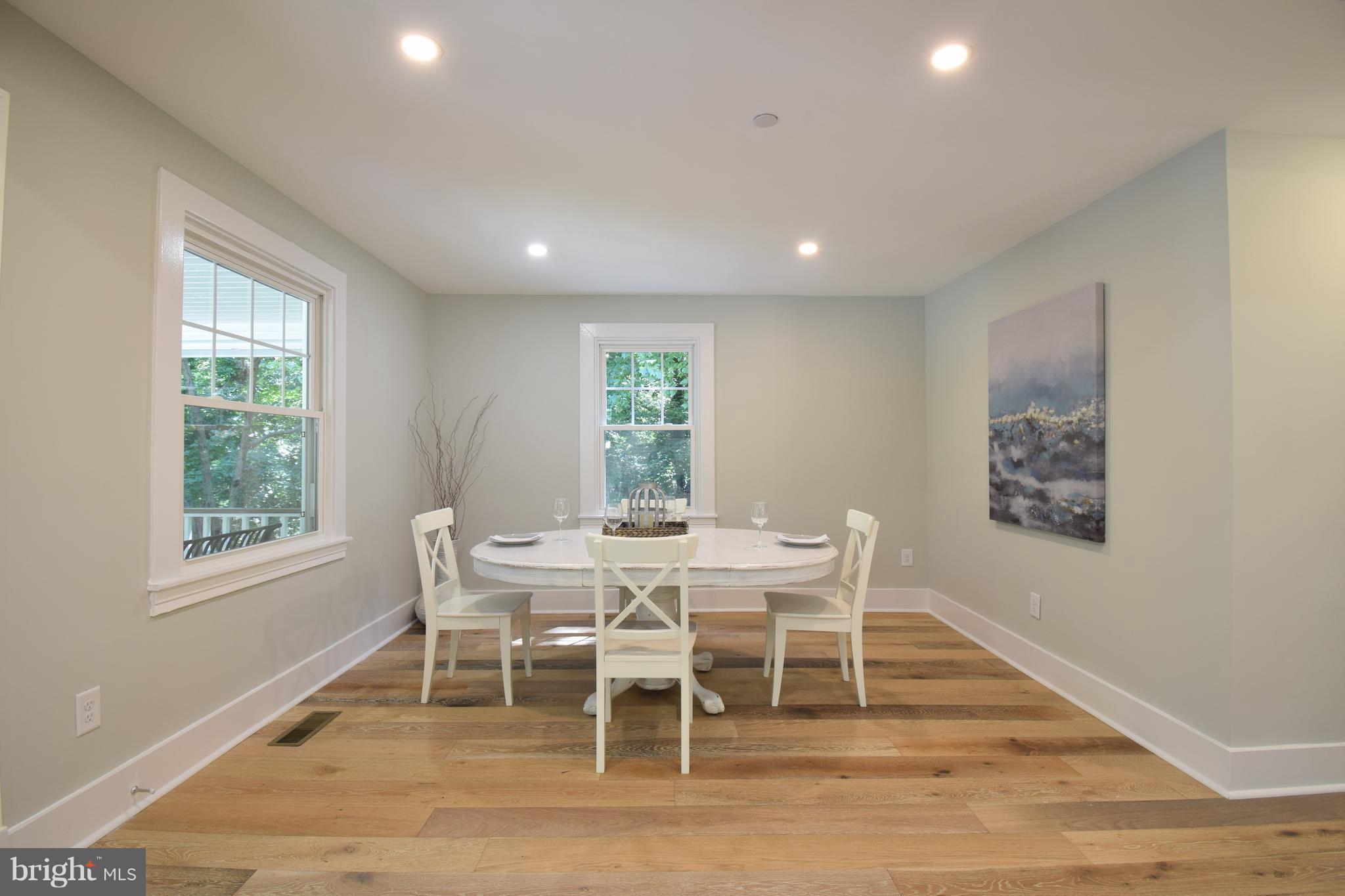 516 Pafel Road Annapolis, MD 21401 - Photo 3 of 30 Large dining room perfect for entertaining
