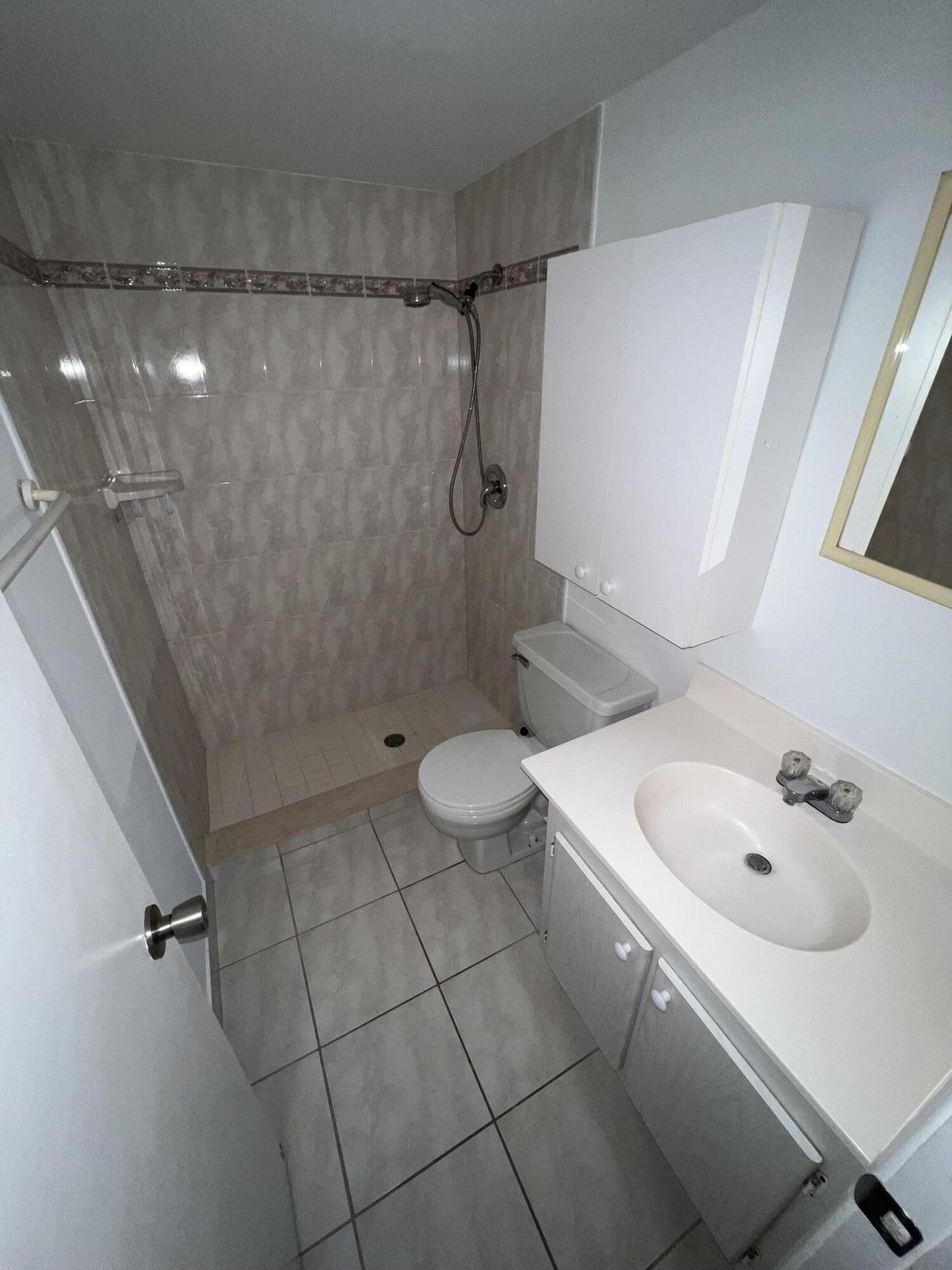 9949 Sandalfoot Boulevard, Unit 514 Boca Raton, FL 33428 - Photo 14 of 18 Fof99atDTsK40UHuu+AFhA