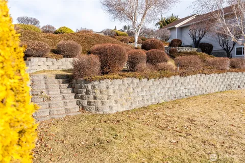 $2,500,000 | 235 Key Lane, Chelan, WA 98816