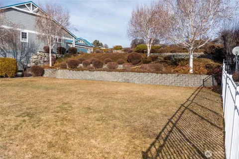 $2,500,000 | 235 Key Lane, Chelan, WA 98816