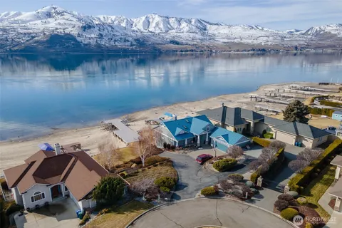 $2,500,000 | 235 Key Lane, Chelan, WA 98816