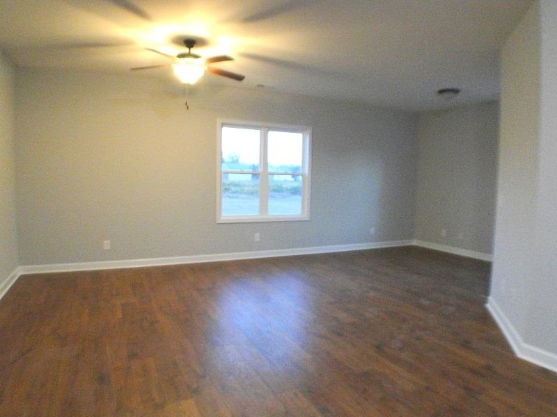 301 Spring Maple Way Richlands, NC 28574 - Photo 4 of 9 Additional Photo