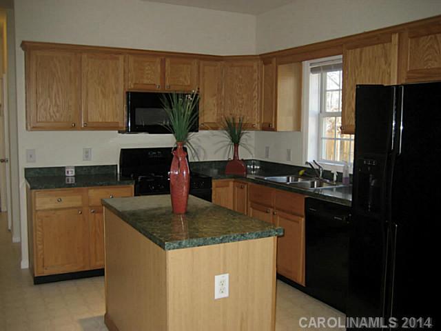 906 Houston Heights Road Charlotte, NC 28262 - Photo 5 of 15