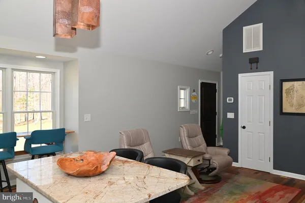 $495,000 | 4601 South Blue Ridge Turnpike, Rochelle, VA 22738