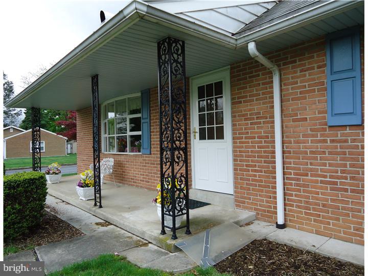 3200 Stoudts Ferry Bridge Road Reading, PA 19605 - Photo 4 of 18 Porch
