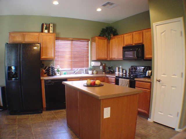 2518 West Maldonado Road Phoenix, AZ 85041 - Photo 3 of 6 Additional Photo