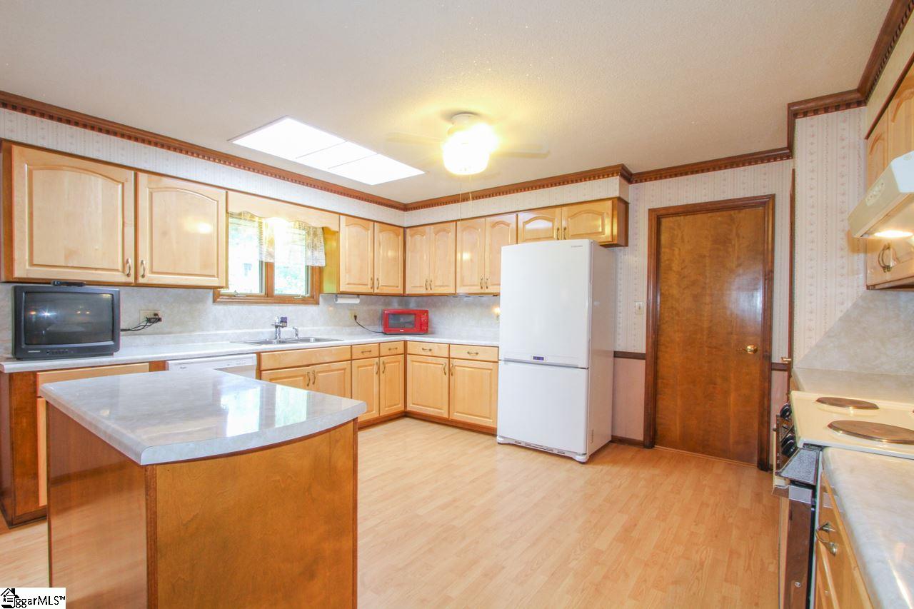 205 Laurel Ridge Road Anderson, SC 29621 - Photo 11 of 34