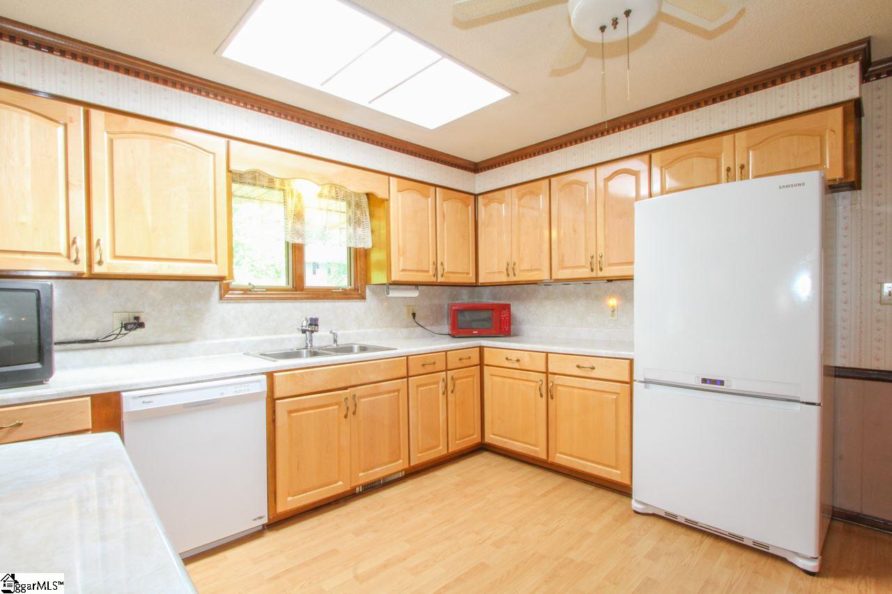 205 Laurel Ridge Road Anderson, SC 29621 - Photo 12 of 34