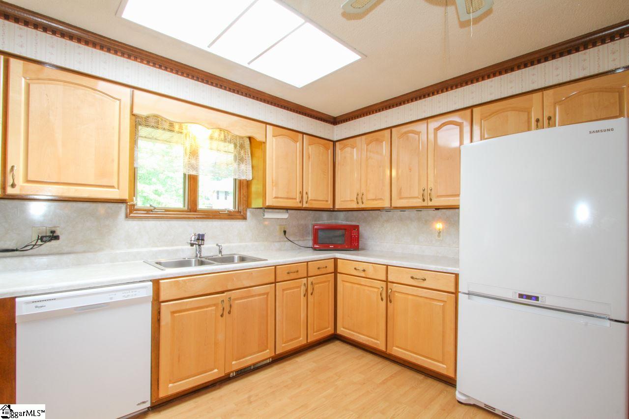 205 Laurel Ridge Road Anderson, SC 29621 - Photo 8 of 34