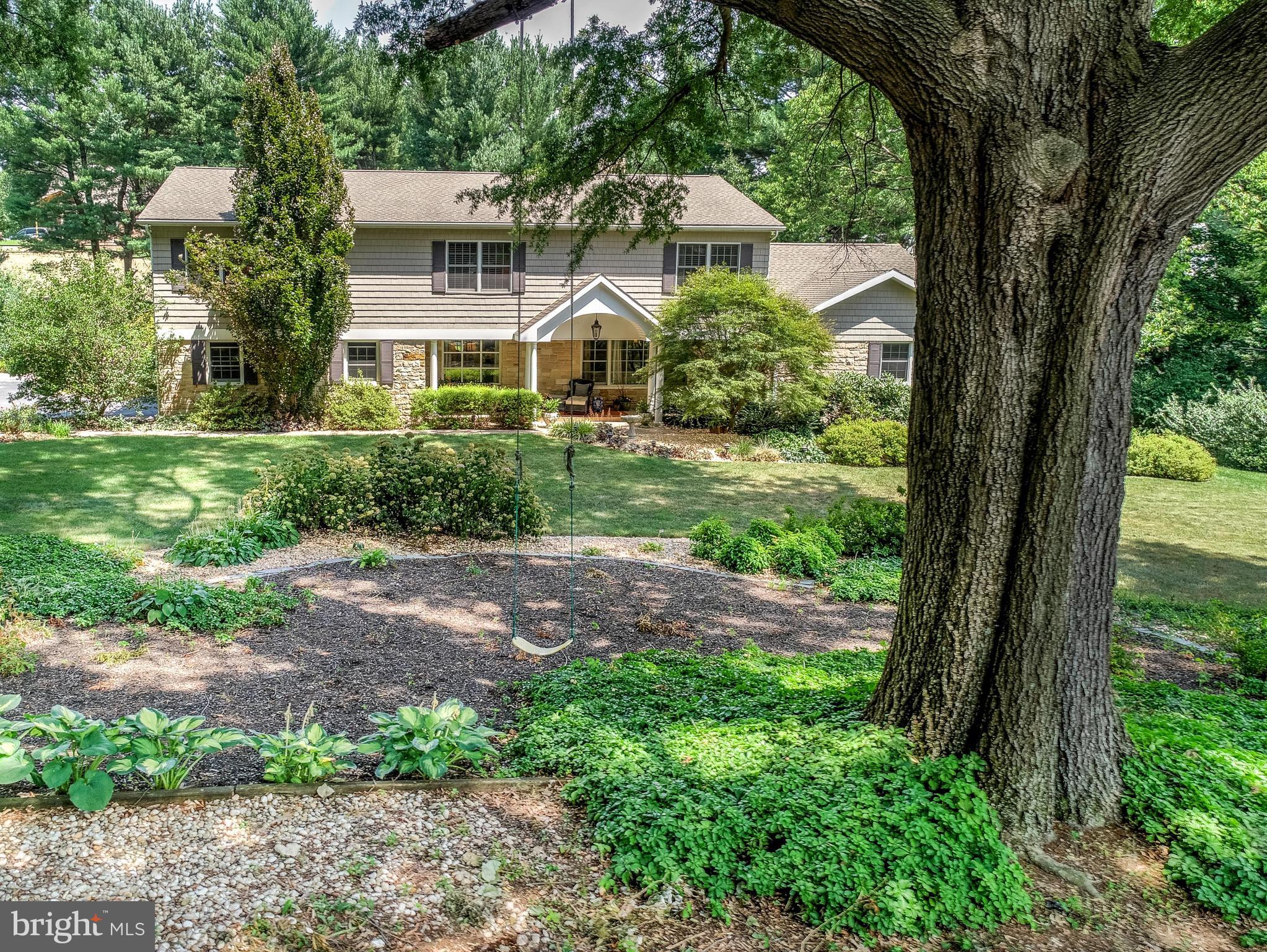 35 Beach Farm Road Lemoyne, PA 17043 - Photo 3 of 43