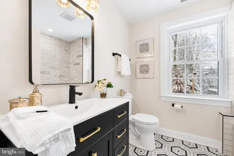 $1,495,000 | 466 St Davids Avenue, Wayne, PA 19087