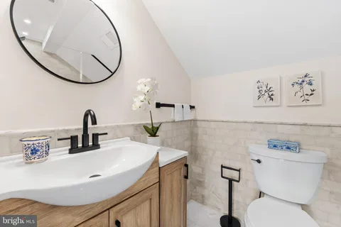 $1,495,000 | 466 St Davids Avenue, Wayne, PA 19087