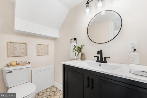 $1,495,000 | 466 St Davids Avenue, Wayne, PA 19087