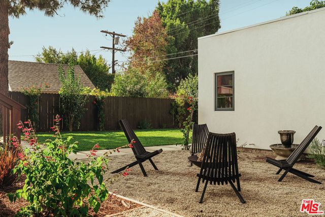 $2,399,000 | 845 South Muirfield Road, Los Angeles, CA 90005