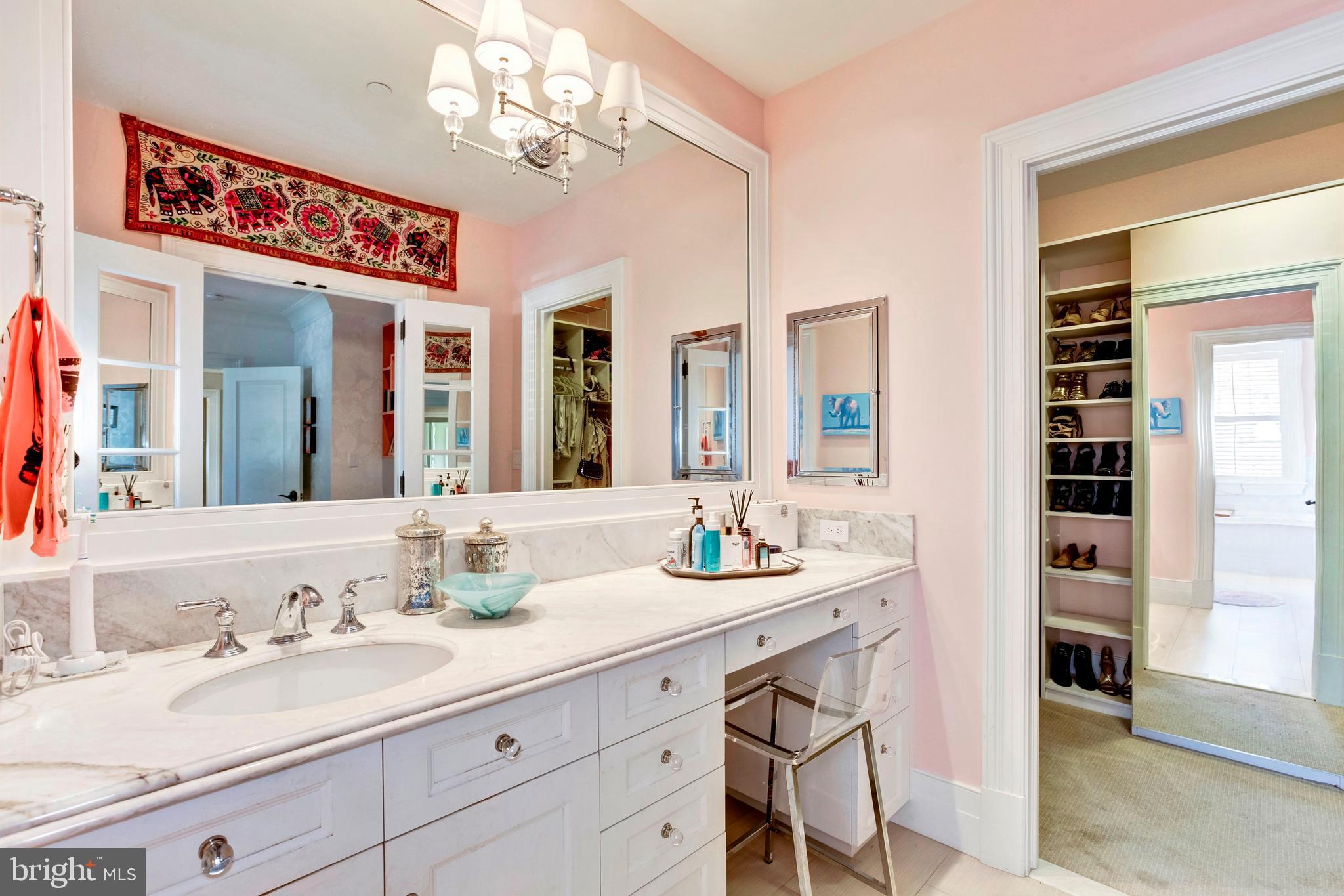 7124 Fairfax Road Bethesda, MD 20814 - Photo 37 of 50 Second Bath