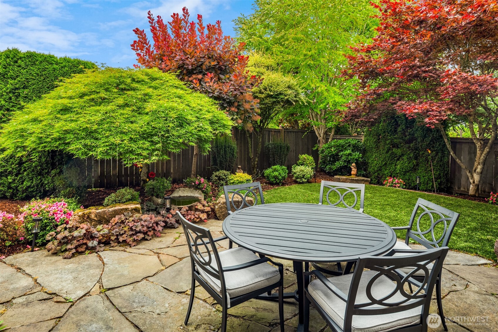 1527 Lyons Avenue Northeast Renton, WA 98059 - Photo 36 of 40